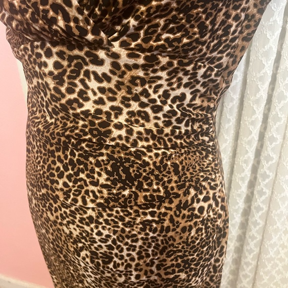 Dress - Picture 4 of 8